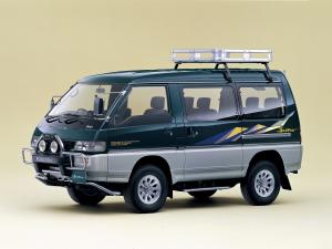 Mitsubishi Delica Star Wagon 4WD 1990 года